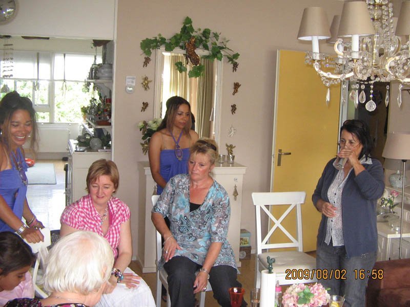 Truus Brenk jarig aug. 09 009 copy